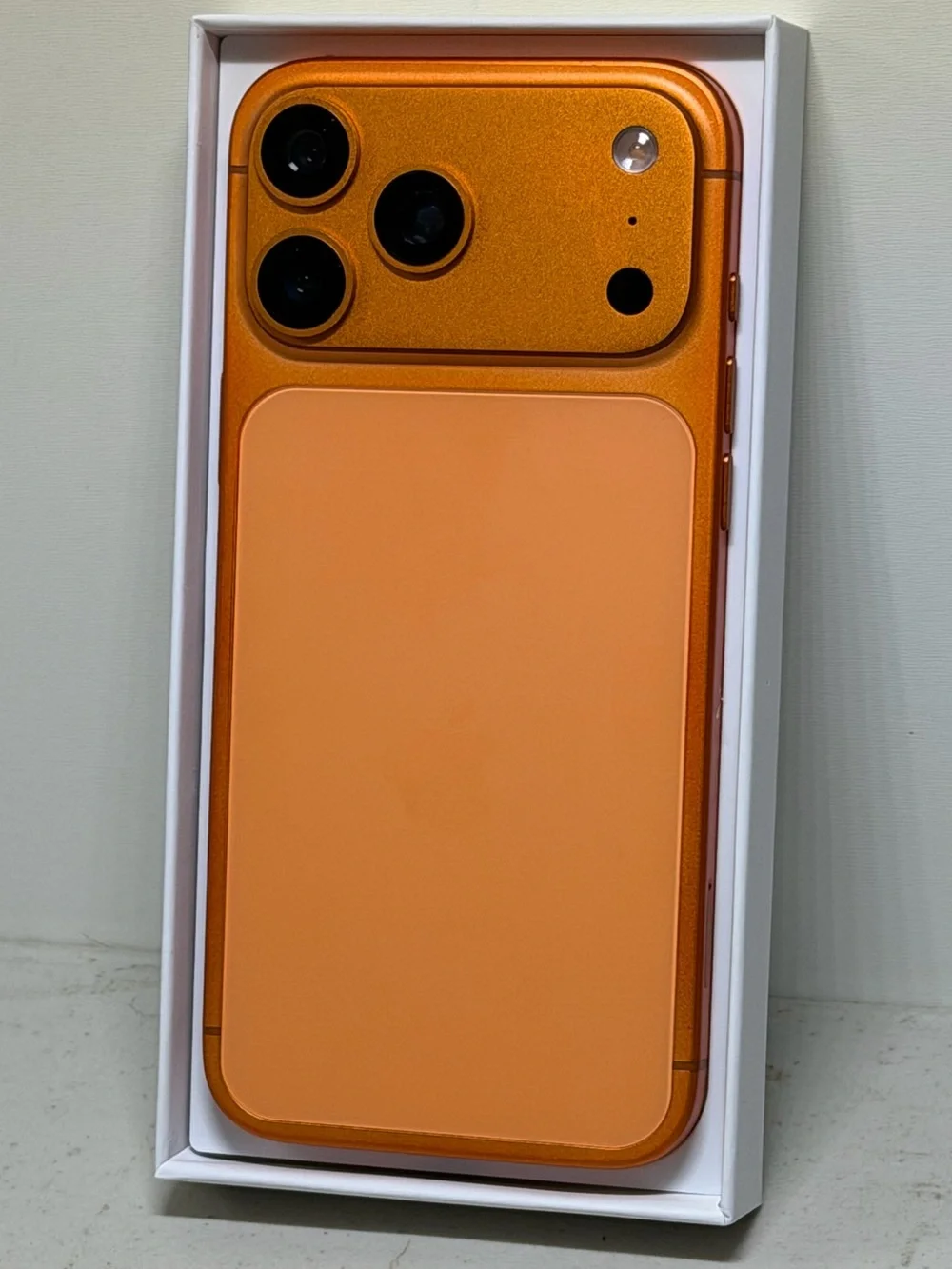 Smartphone Case & Backplate in Orange high quality phone 1TB